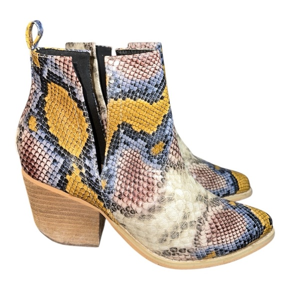 ARider Girl Faux Snakeskin Women's Chunky High Heel Ankle Booties size 6 - Picture 1 of 7